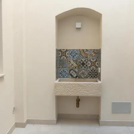 Casa Favi Civico 16 Шикли